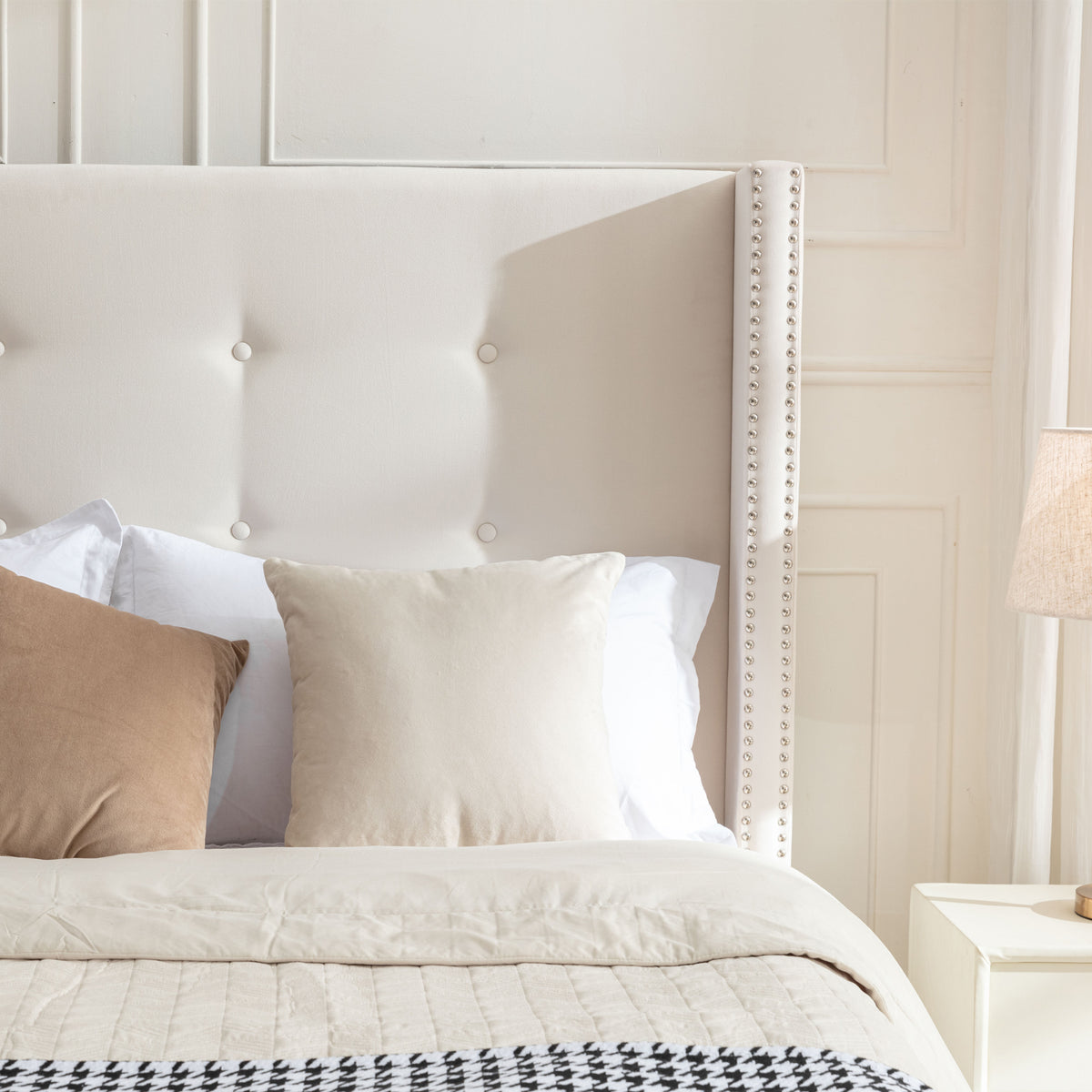 NOVAHOME Peyton queen velvet wingback platform bed image 6