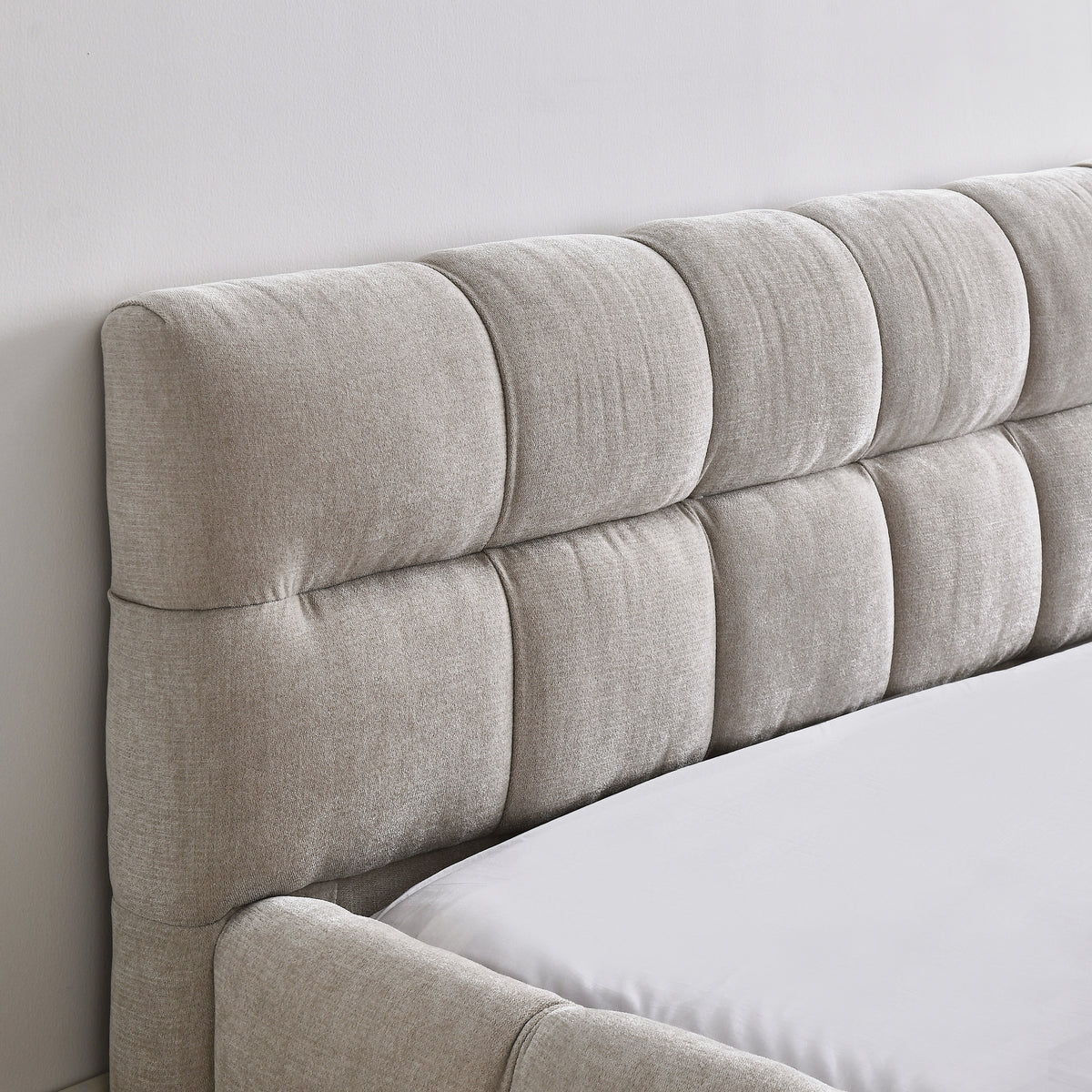 NOVAHOME queen chenille upholstered platform bed product image 6
