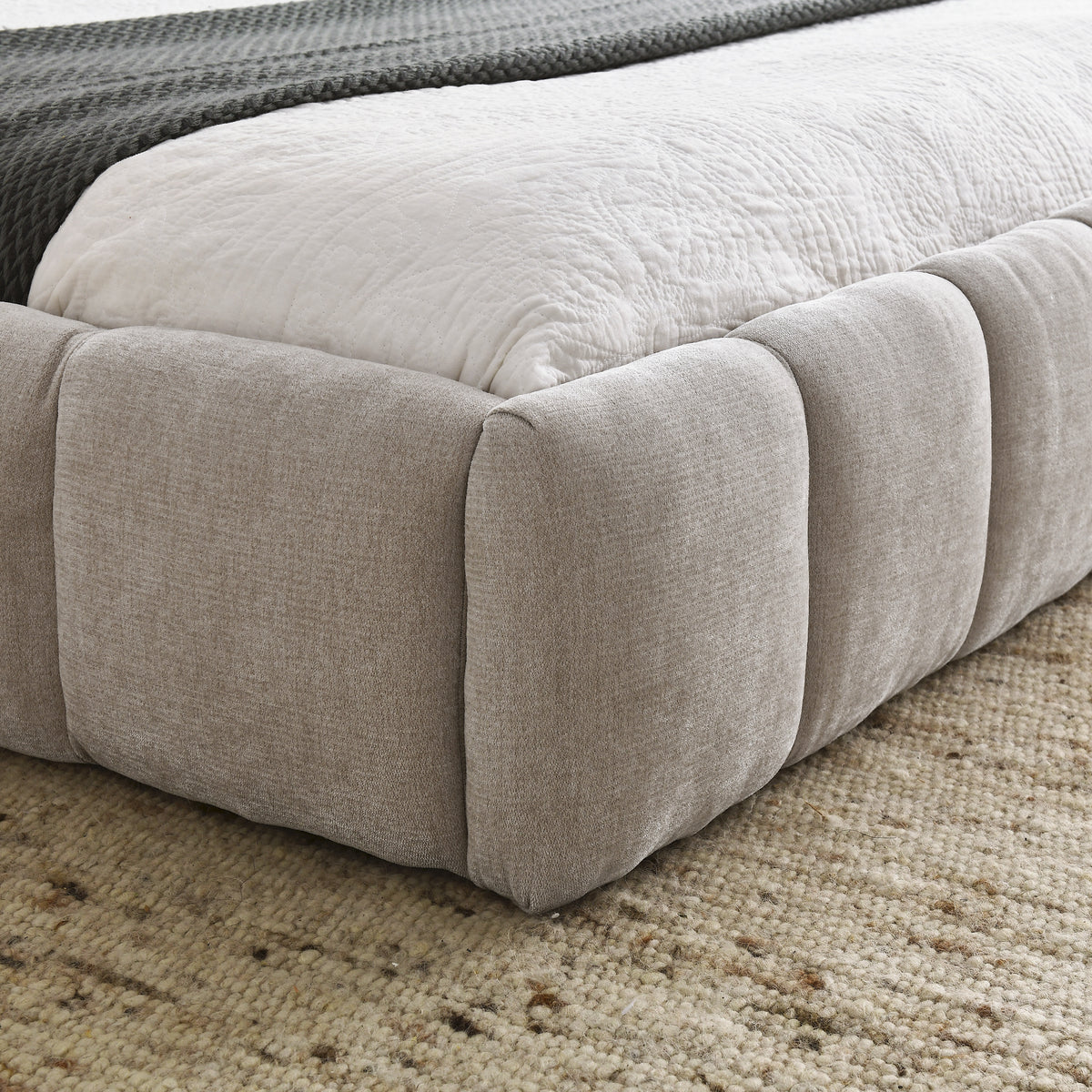 NOVAHOME queen chenille upholstered platform bed product image 7